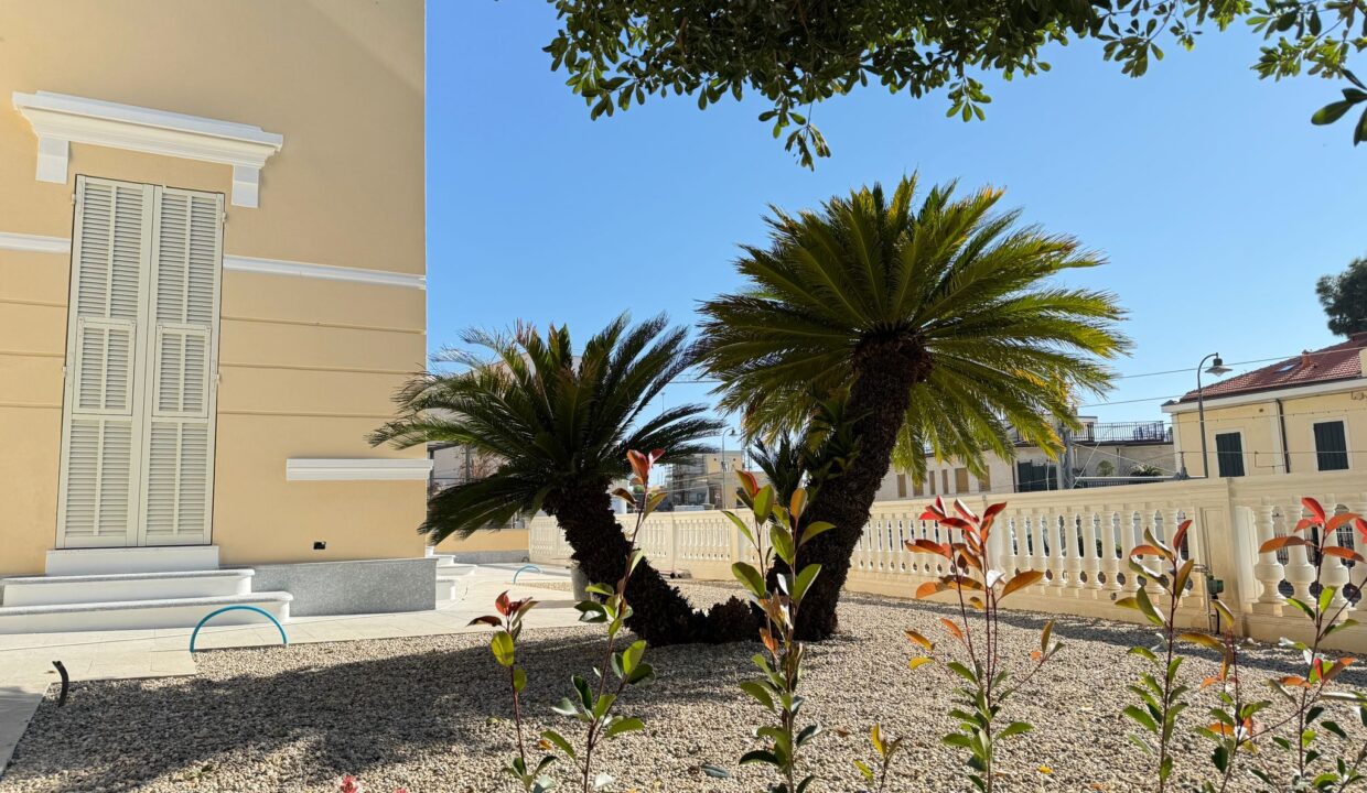 PHOTO-2025-10-10-11-45-42 49