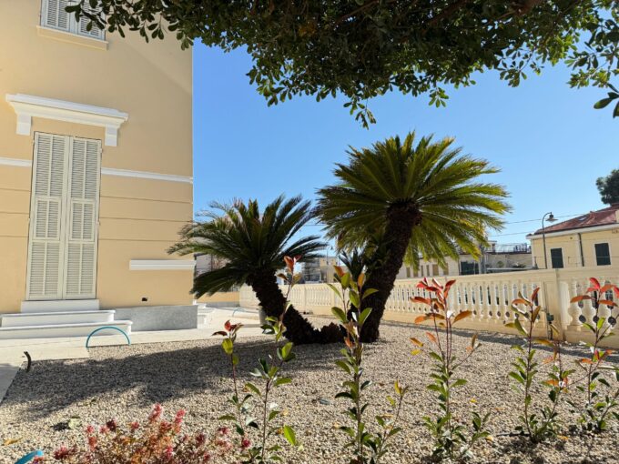 Appartamento-nuovo-in-villa-d'epoca-Alassio-Borgo-Coscia