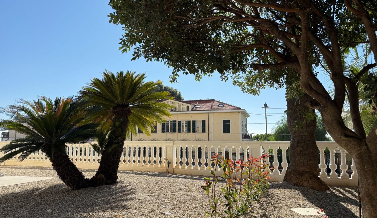 PHOTO-2025-10-10-11-45-42 53