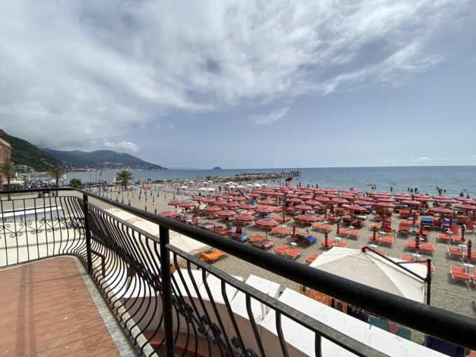 Vista-appartamento-fronte-mare-Laigueglia