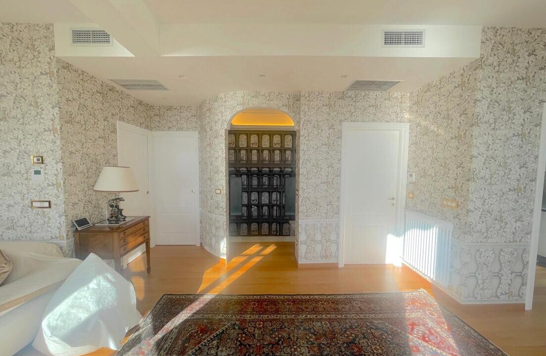 PHOTO-2025-04-16-17-52-27 10