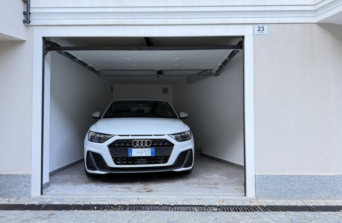 box auto Attico bilocale in Alassio 1